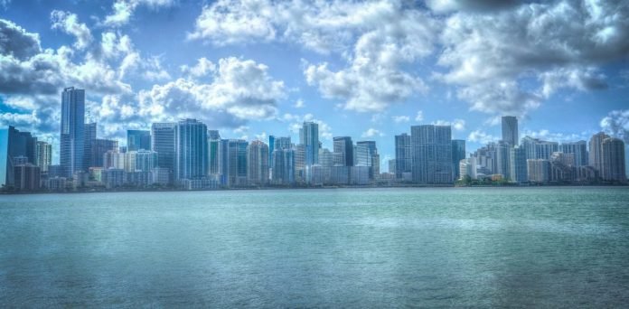Miami Travel Guide for Students is a simple roadmap focusing on students who are looking to visit Miami.