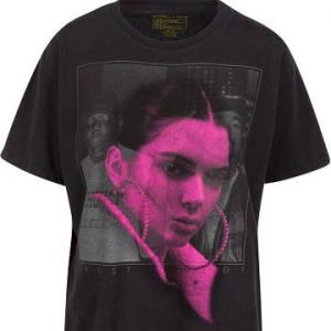 Design #3 Kylie & Kendall Jenner Vintage T-Shirts