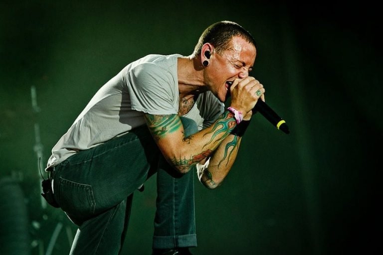 Linkin Park Front-man Chester Bennington Commits Suicide