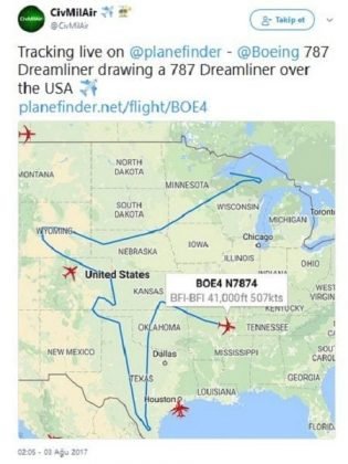 Photos of Boeing Draws a Huge Airplane in the Sky over USA (2)